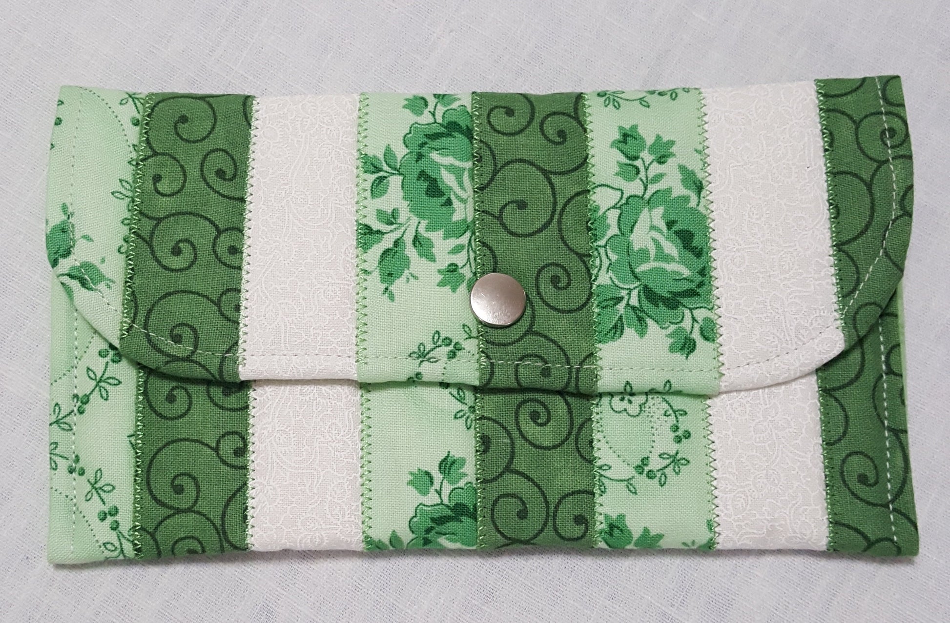 Quilted Patchwork Eyeglass Case – Green & White Cotton – Snap Closure
