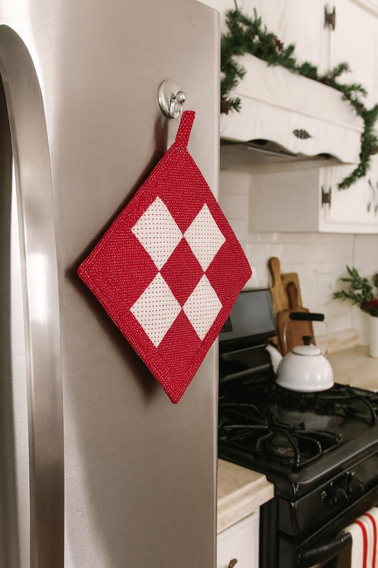 Handmade Nine Patch Quilted Potholder – Holiday Kitchen Decor