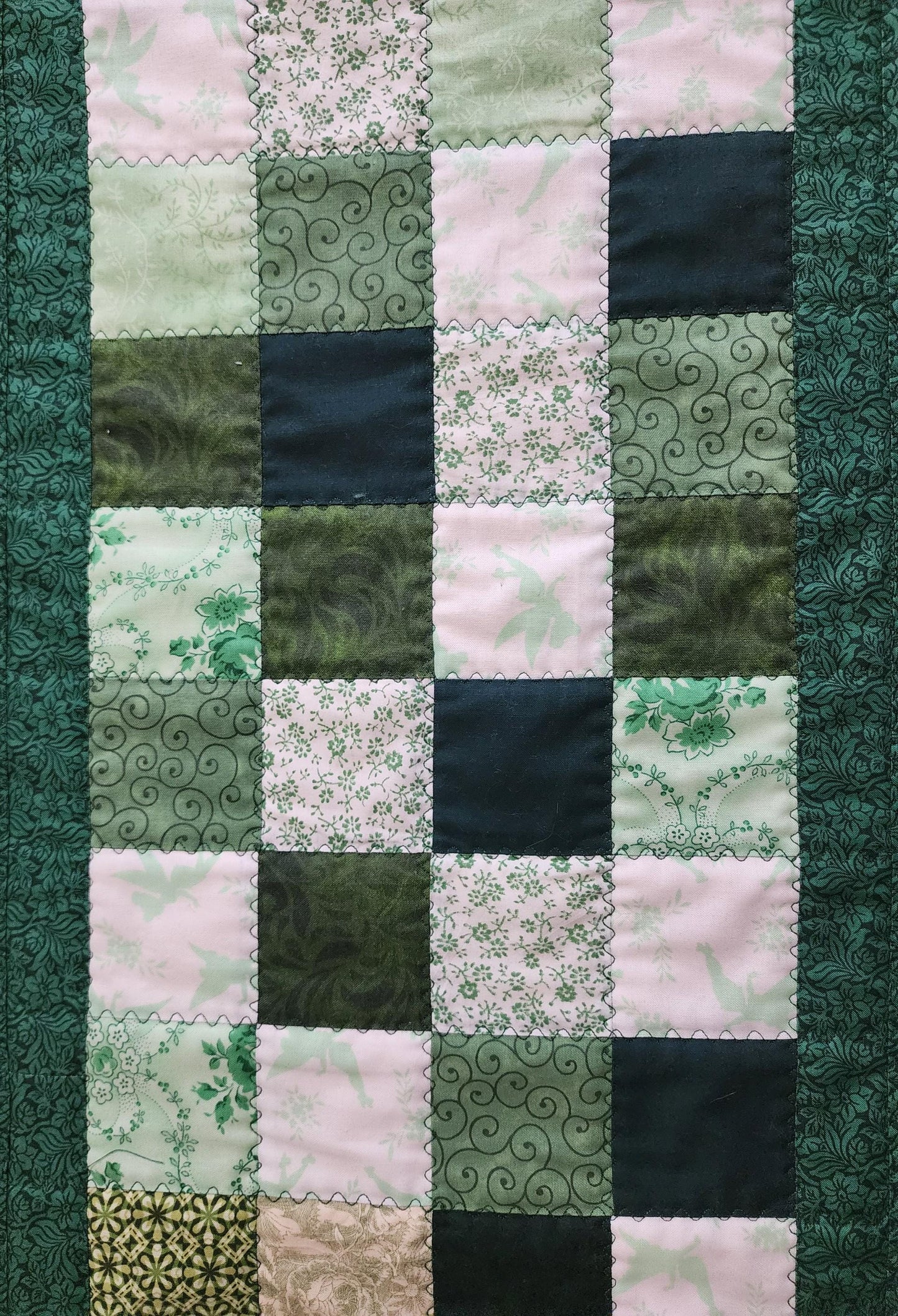 Quilted Green & White Patchwork Table Runner – 100% Cotton – St. Patrick’s Day or Spring Decor
