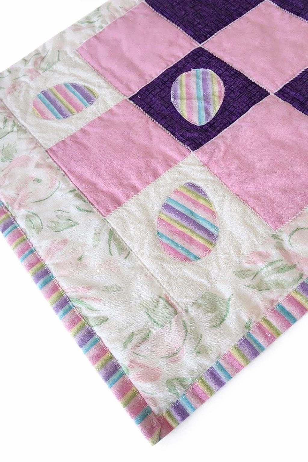 Easter Patchwork Table Mat – Quilted Pastel Decor with Egg Appliqués – Spring Centerpiece