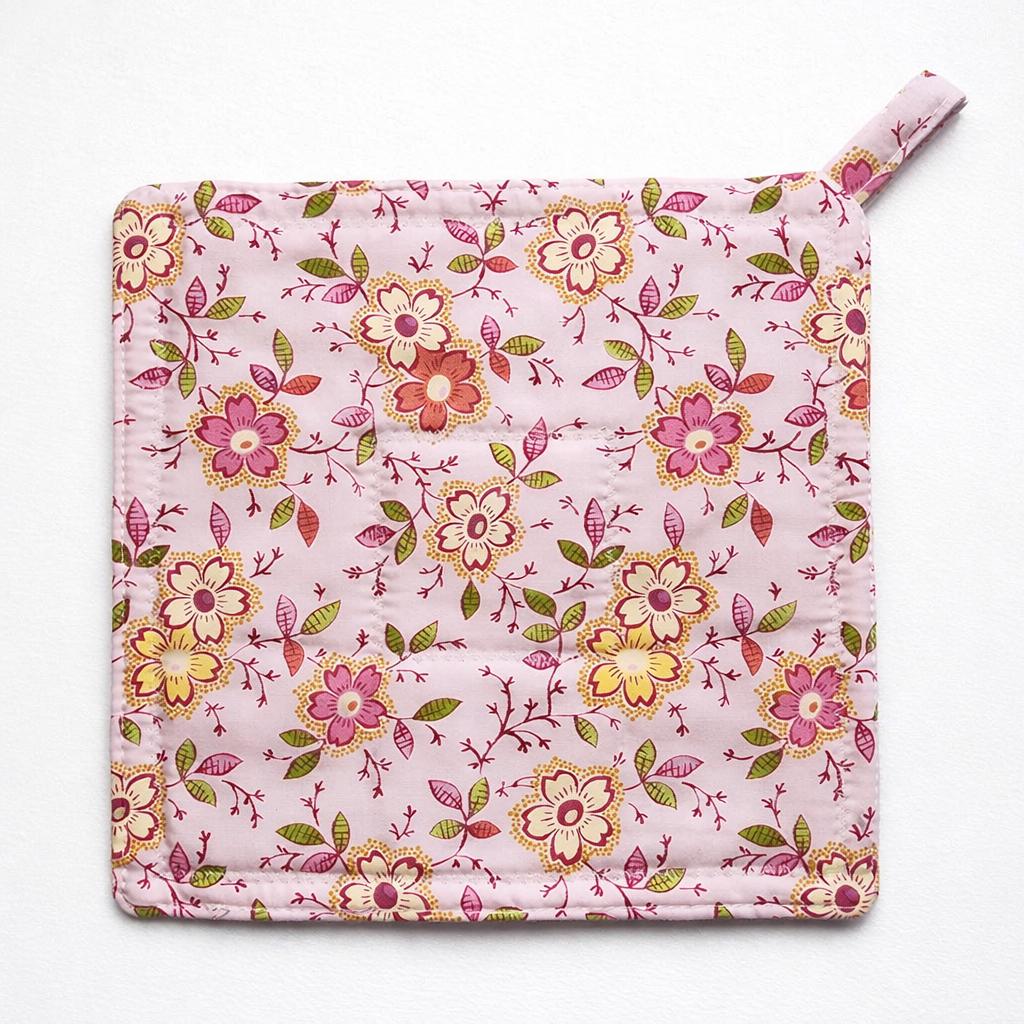 Purple & Pink Floral Quilted Potholder – Handmade Cotton Hot Pad, Square‑in‑a‑Square Pattern, Kitchen Decor